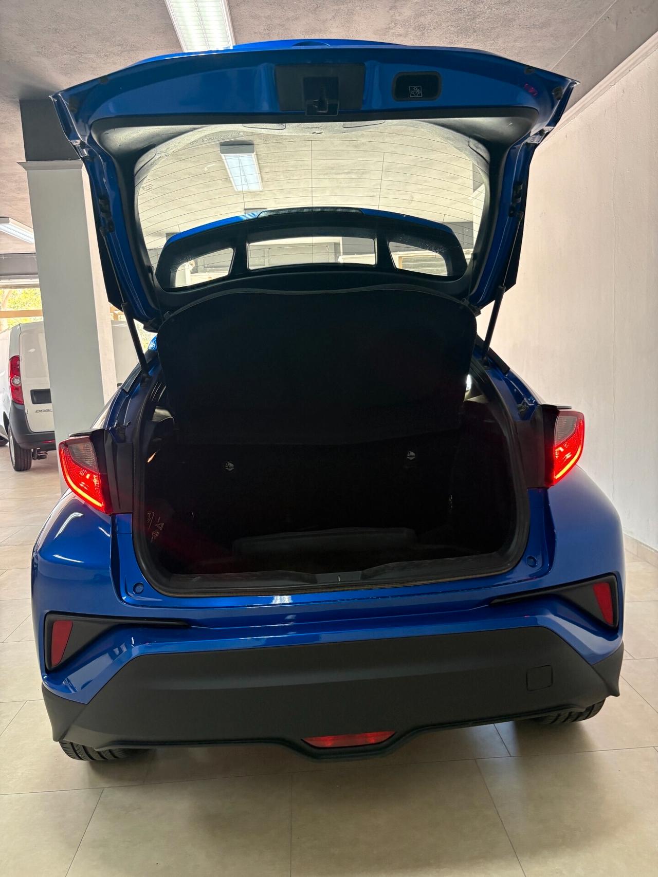 Toyota C-HR 1.8 Hybrid E-CVT Business