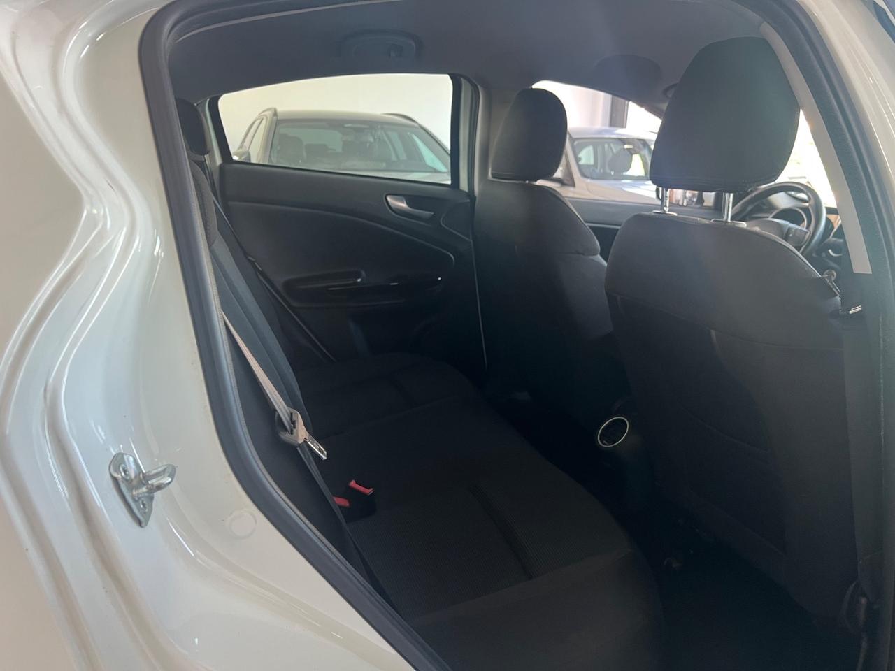 Alfa Romeo Giulietta 1.6 JTDm-2 105 CV Distinctive