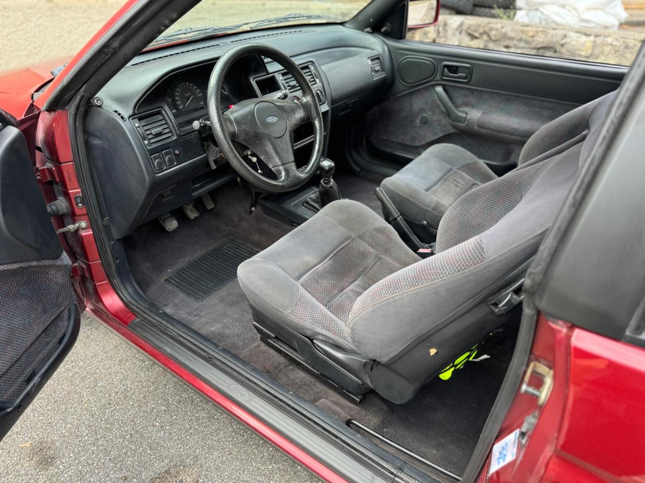 Ford Escort 1.8i 16V - Cabrio