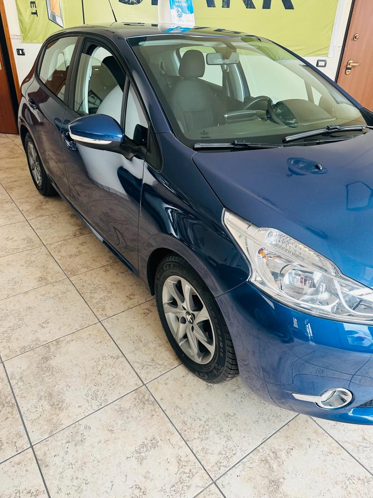 Peugeot 208 1.6 e-HDi 92 CV Stop&Start 5 porte Allure