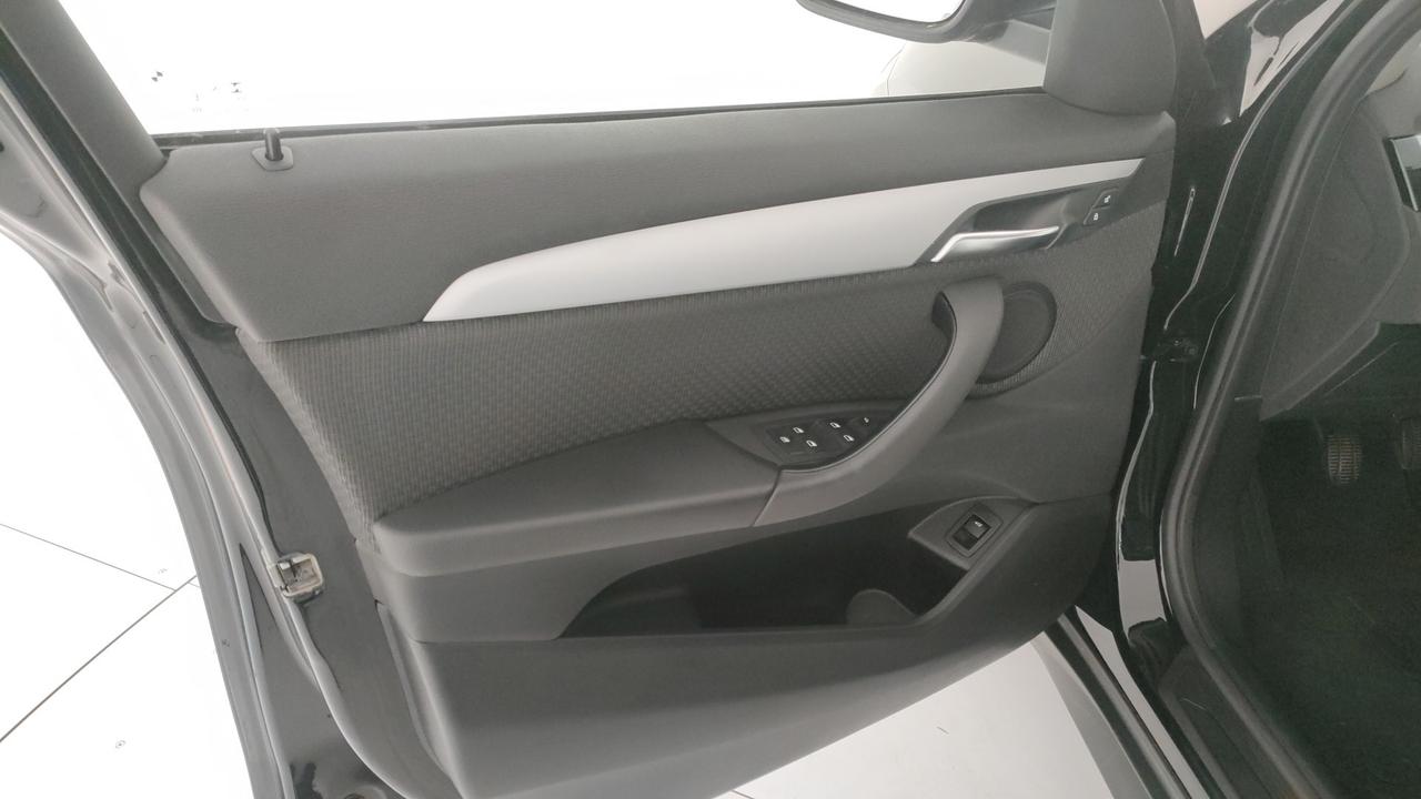 BMW X1 F48 2019 - X1 sdrive18d Advantage