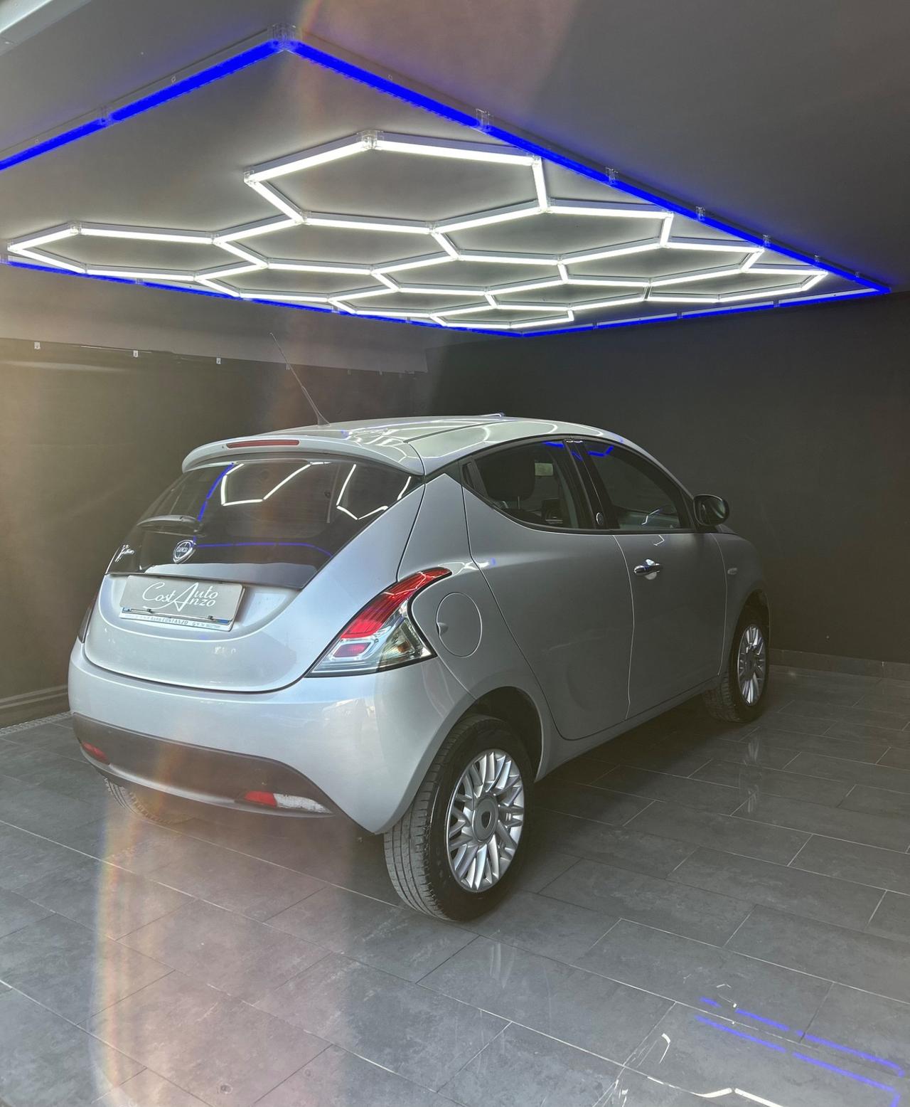 Lancia Ypsilon 0.9 Benz/Met 85cv Ecochic Gold 2014