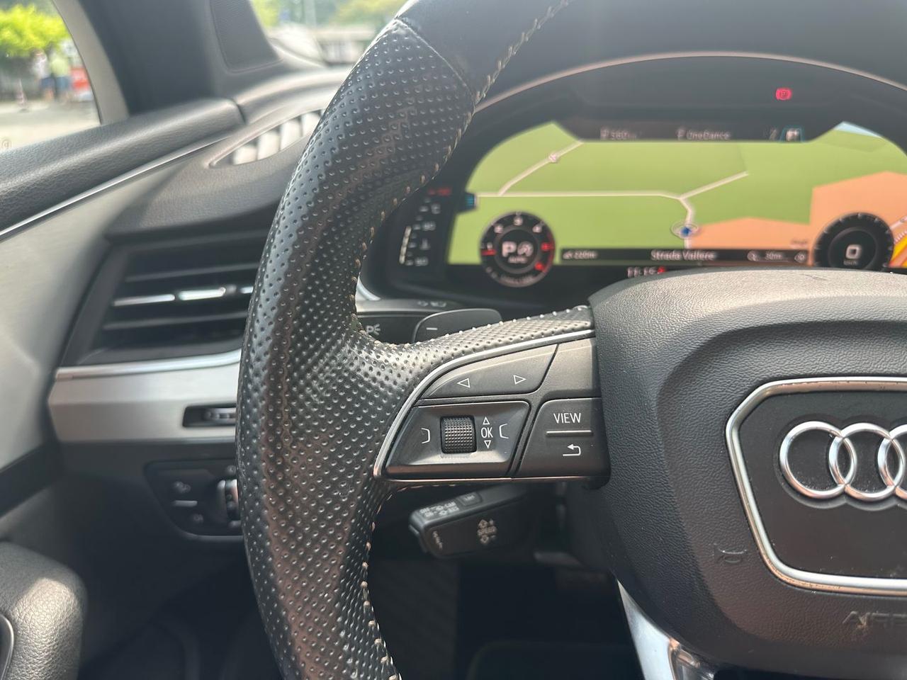 Audi Q7 S Line 3.0 TDI #5846