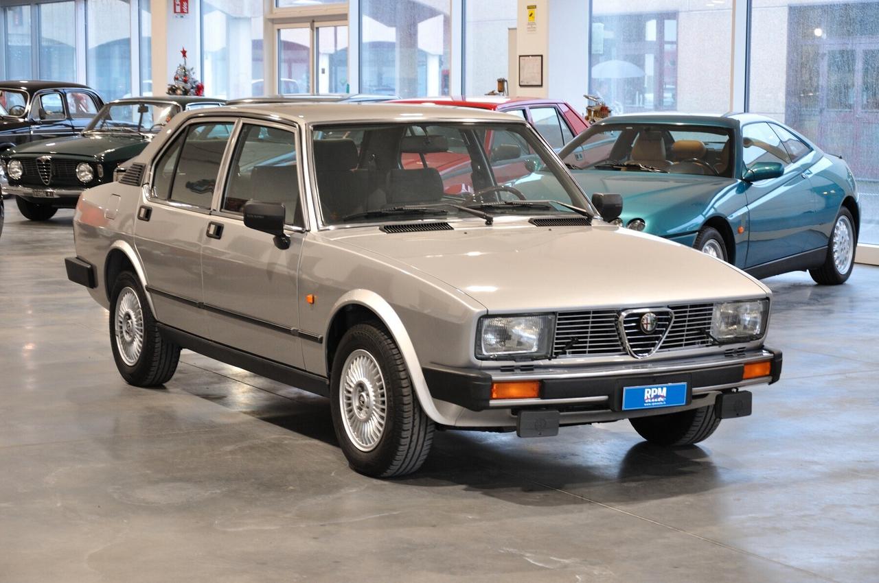 Alfa Romeo Alfetta 2.0 CEM restauro totale UNICA targa MI!