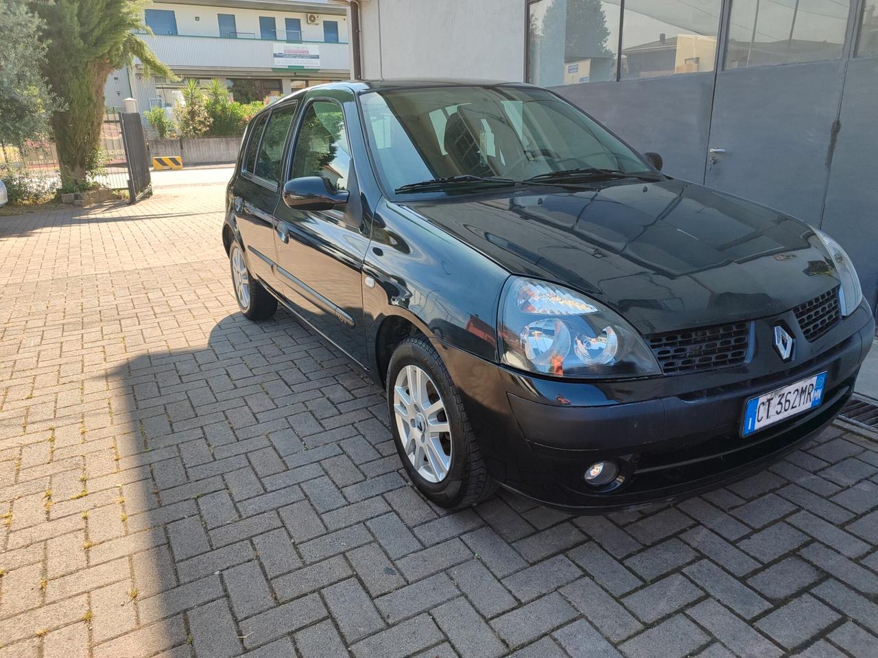 Renault Clio 1.2 cat 5 porte Confort Authentique