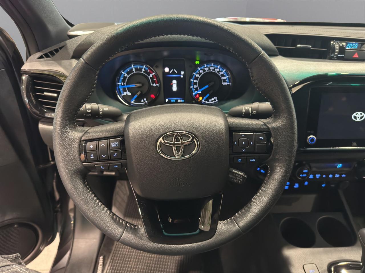 Toyota Double Cab Invincible 2.4D 150 CV 6 marce