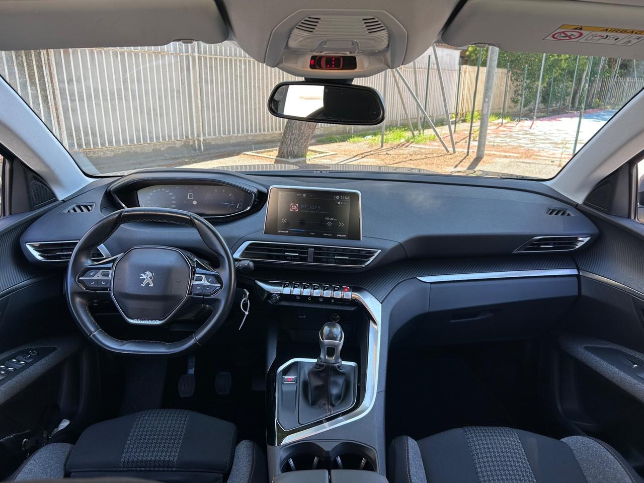 Peugeot 3008 BlueHDi 130 S&S Business