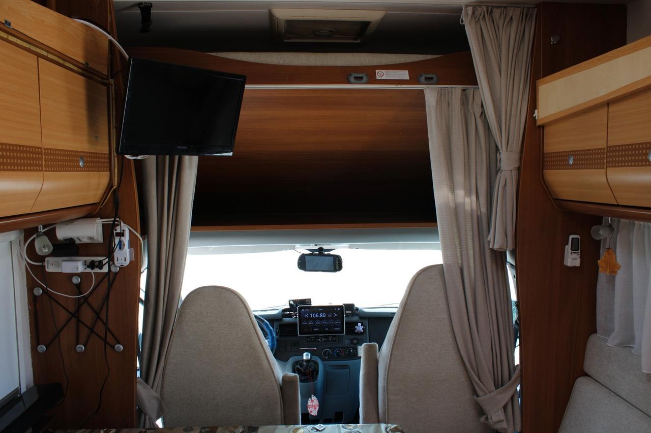 Ford CARADO FORD TRANSIT CAPRON A 241 IMPIANTO A IDROGENO