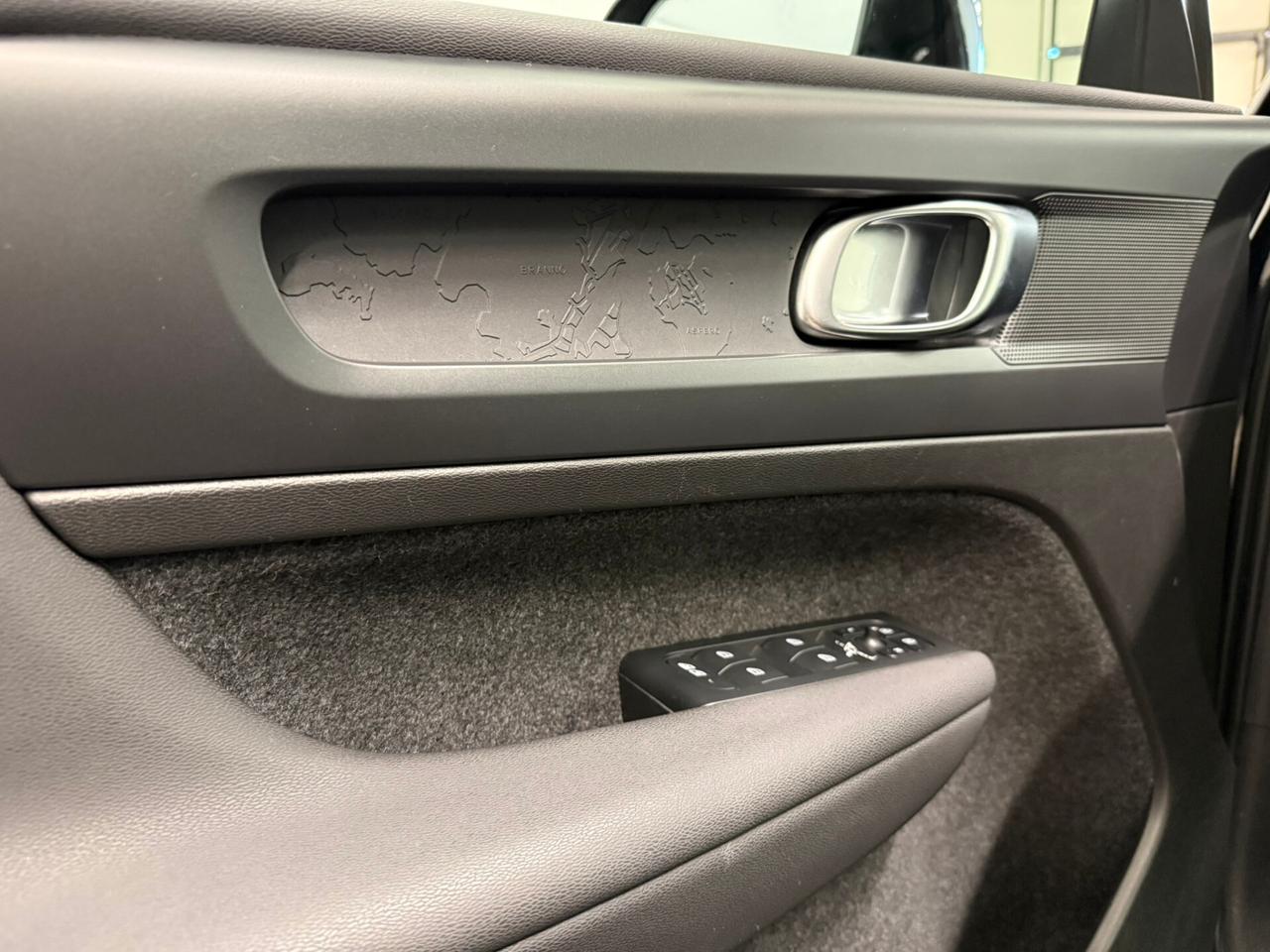 Volvo XC40 T2 automatico Essential