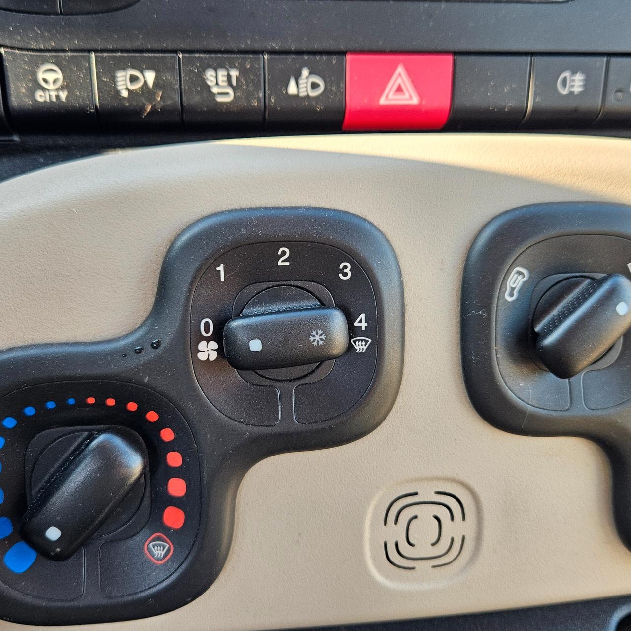 Fiat Panda 1.2 BENZINA NEOPATENTATI DA 75€ al mese