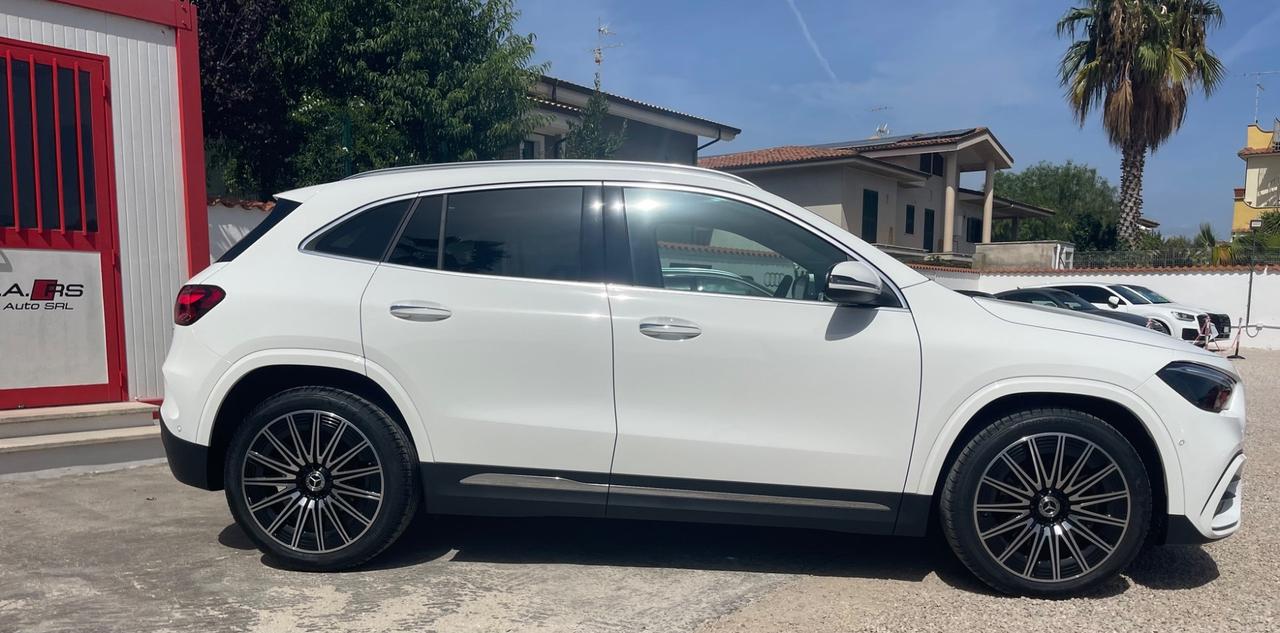 Mercedes Benz GLA200d Premium AMG 2.0 Turbo 150cv