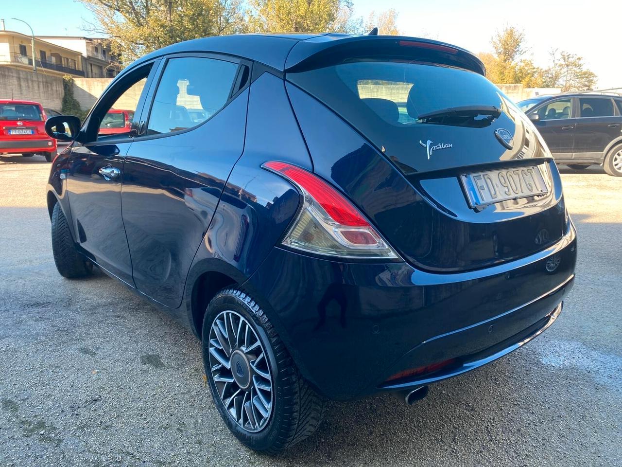 Lancia Ypsilon 1.2 69 CV 5 porte full opt restyling 2016