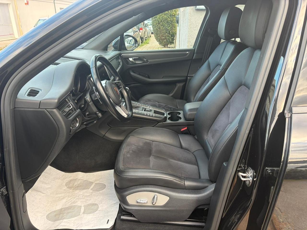 PORSCHE MACAN FULL - PANORAMA