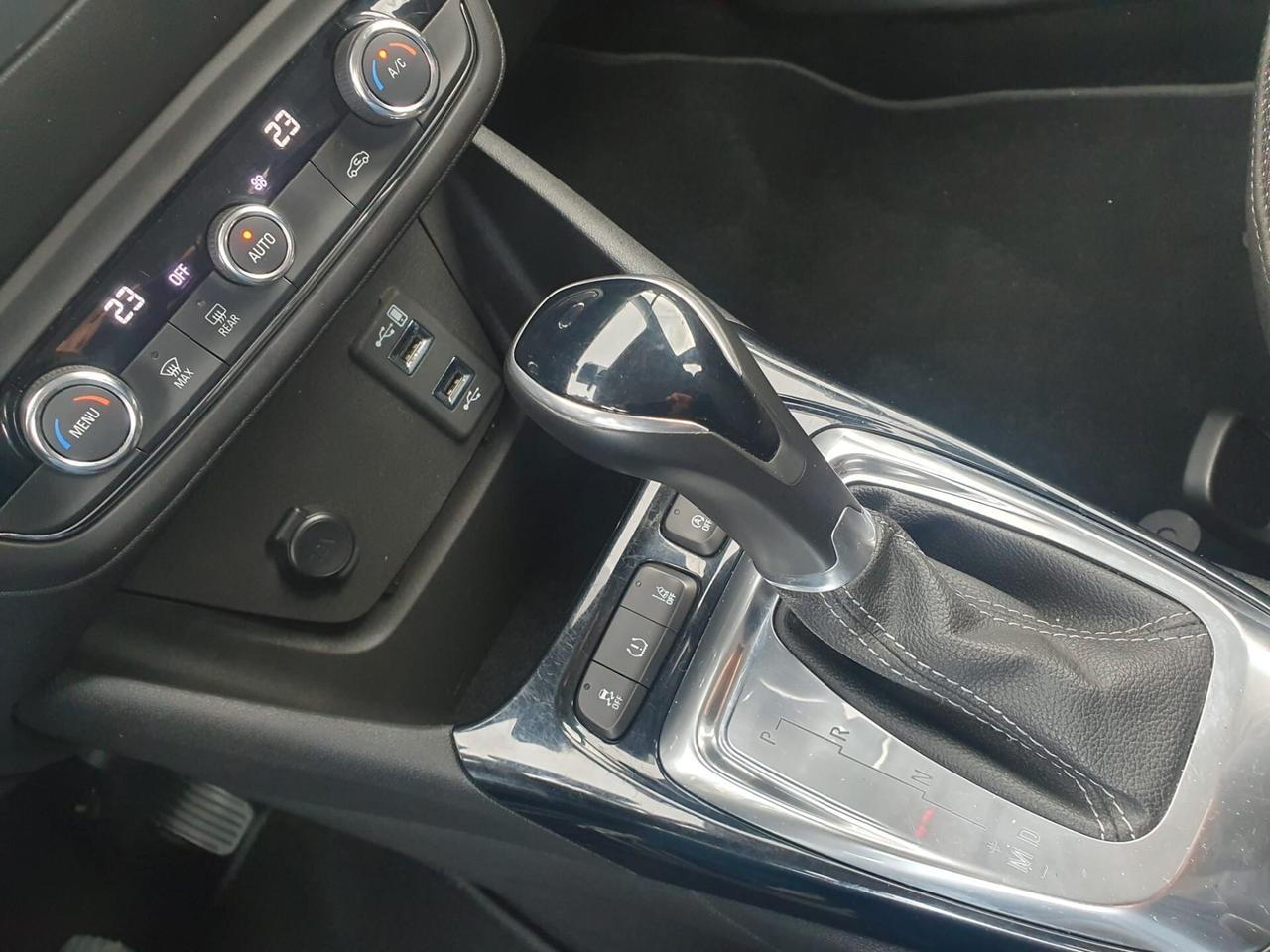 Opel Crossland 1.5 ECOTEC D 120 CV Start&Stop aut. Elegance