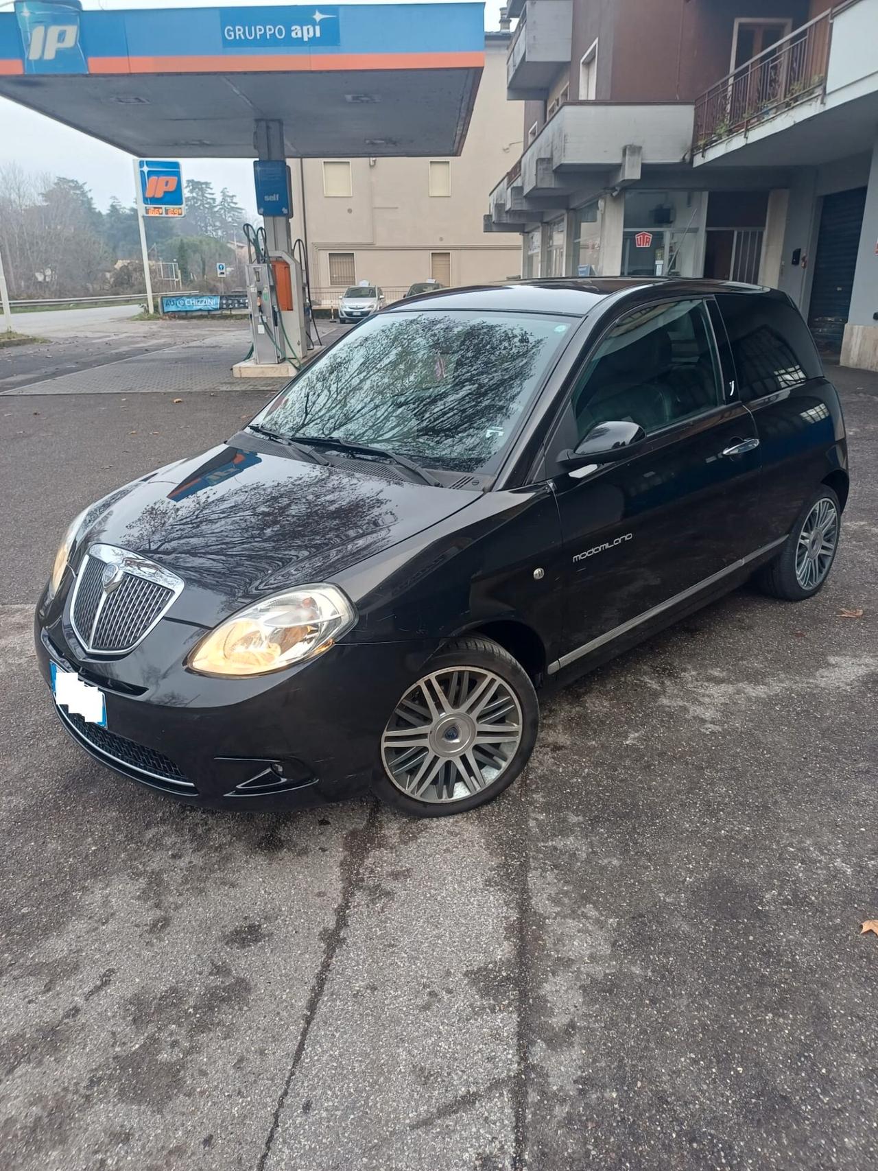 Lancia Ypsilon 1.2 Platino MODA MILANO