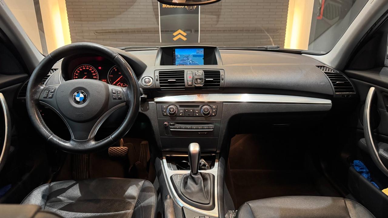 Bmw serie 1 120d 5P - 2010
