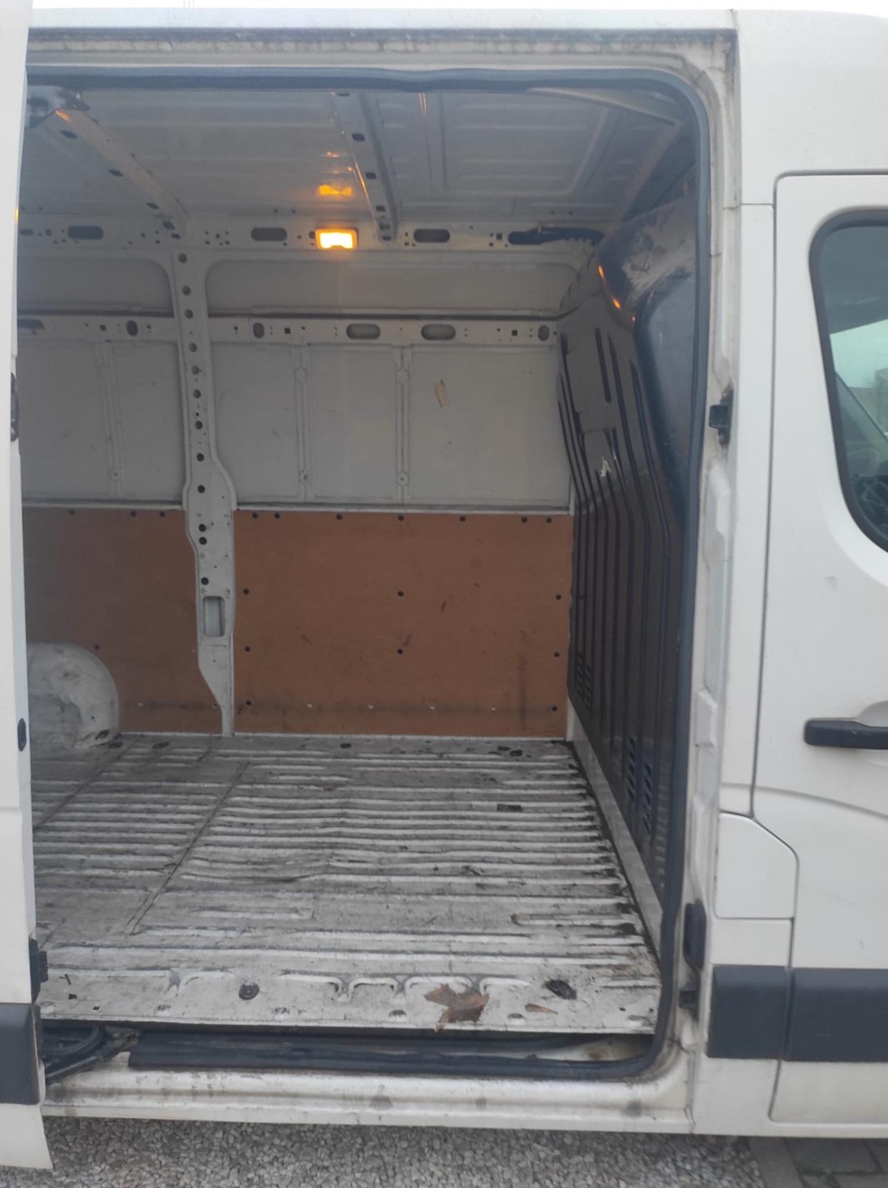 Renault Master T35 2.3Dci 131CV Iva Compresa