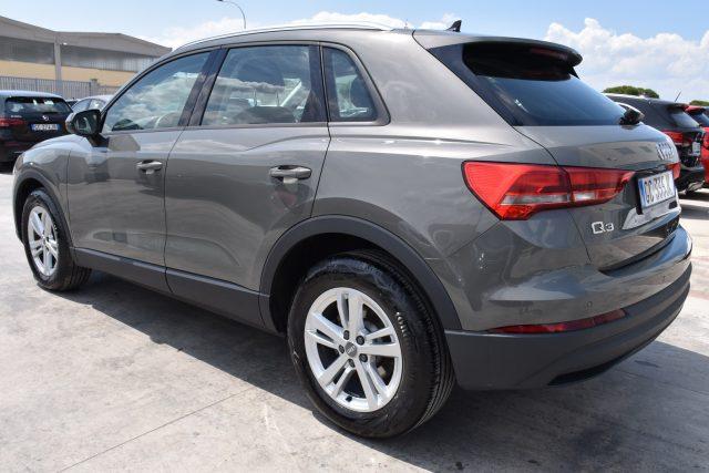 AUDI Q3 35 TDI quattro S tronic Business