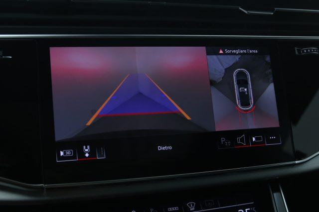 AUDI Q8 50 TDI 286 CV quattro S-line Black Edition