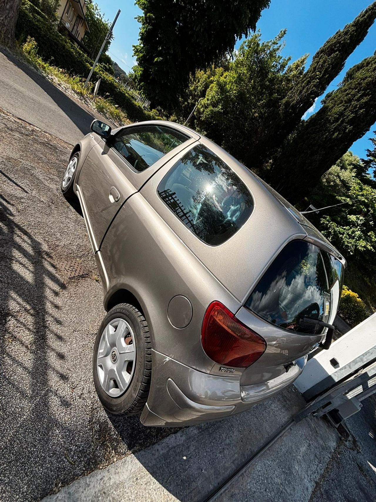 Toyota Yaris 1.0i 16V cat 3 porte Sol