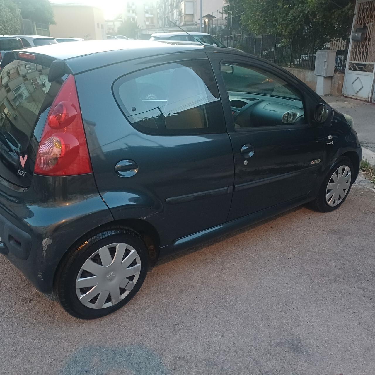 Peugeot 107 1.0 68CV 5p. Sweet Years