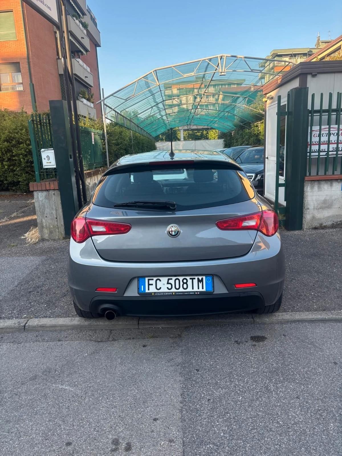 Alfa Romeo Giulietta 1.6 JTDm-2 120 CV Distinctive