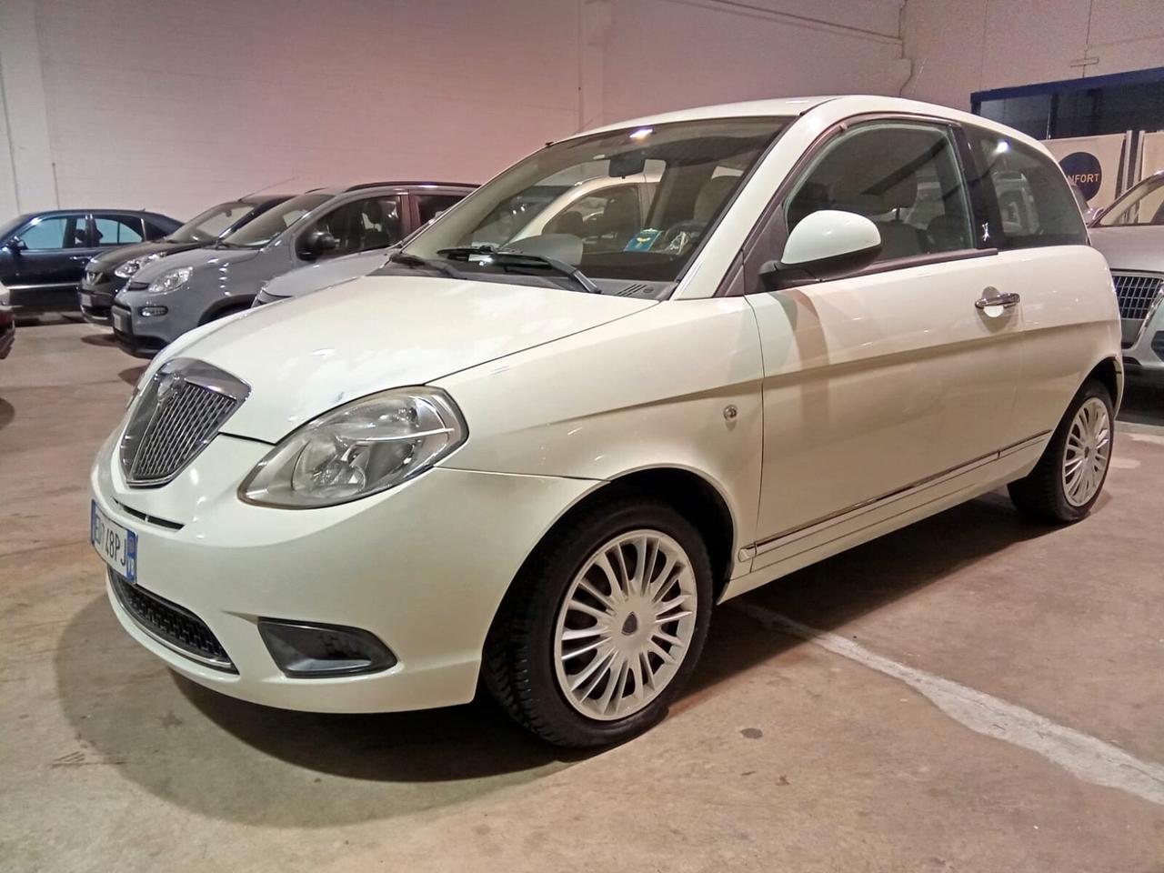 Lancia Ypsilon 1.2BZ 51kW 02-2011