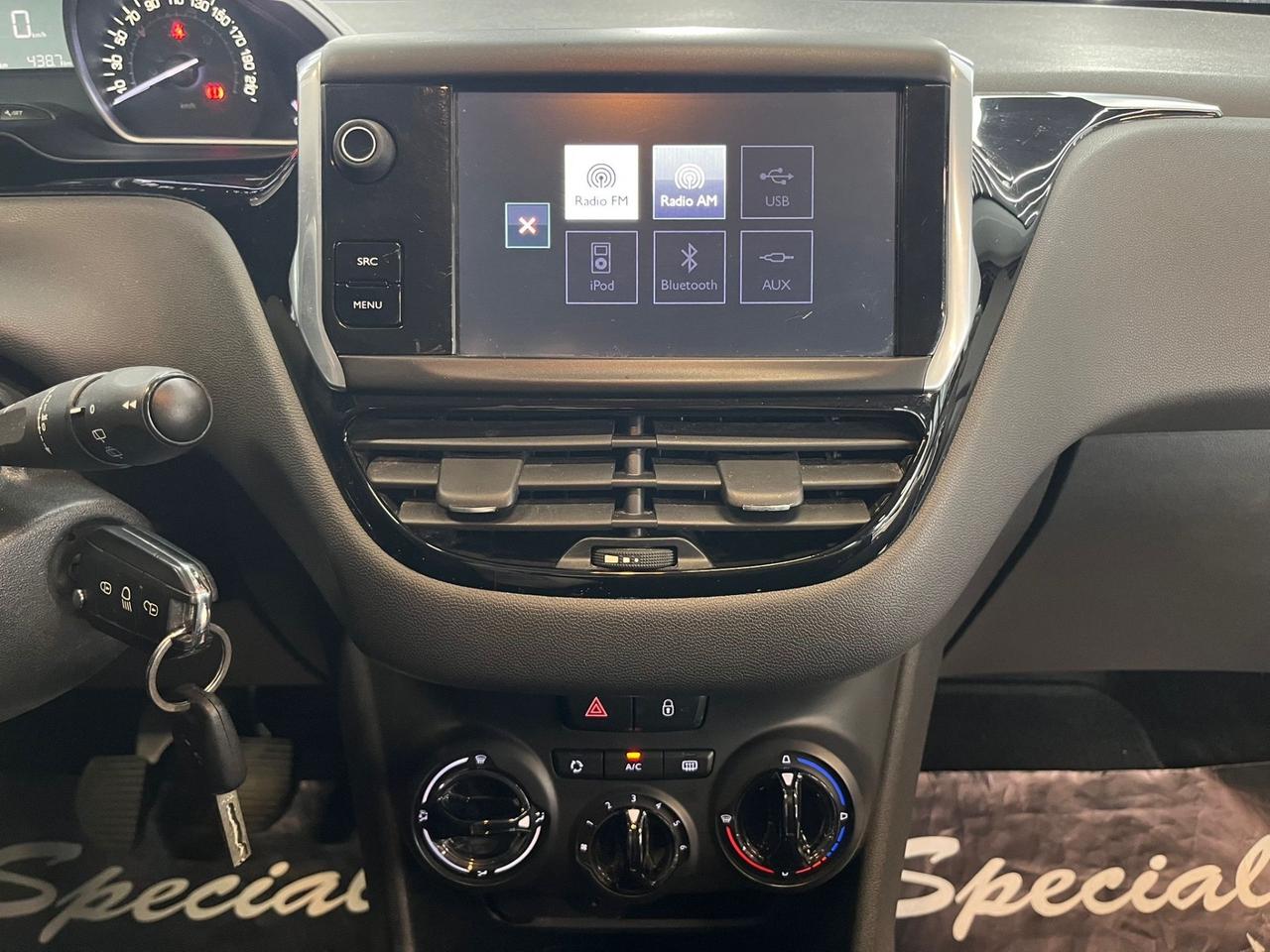 Peugeot 208 BlueHDi 75 5 porte Allure OK NEOPATENTATI UNICO PROPRIETARIO