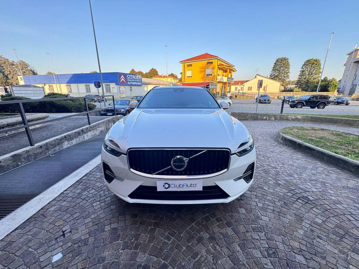 Volvo XC60 2.0 b4 Core awd auto
