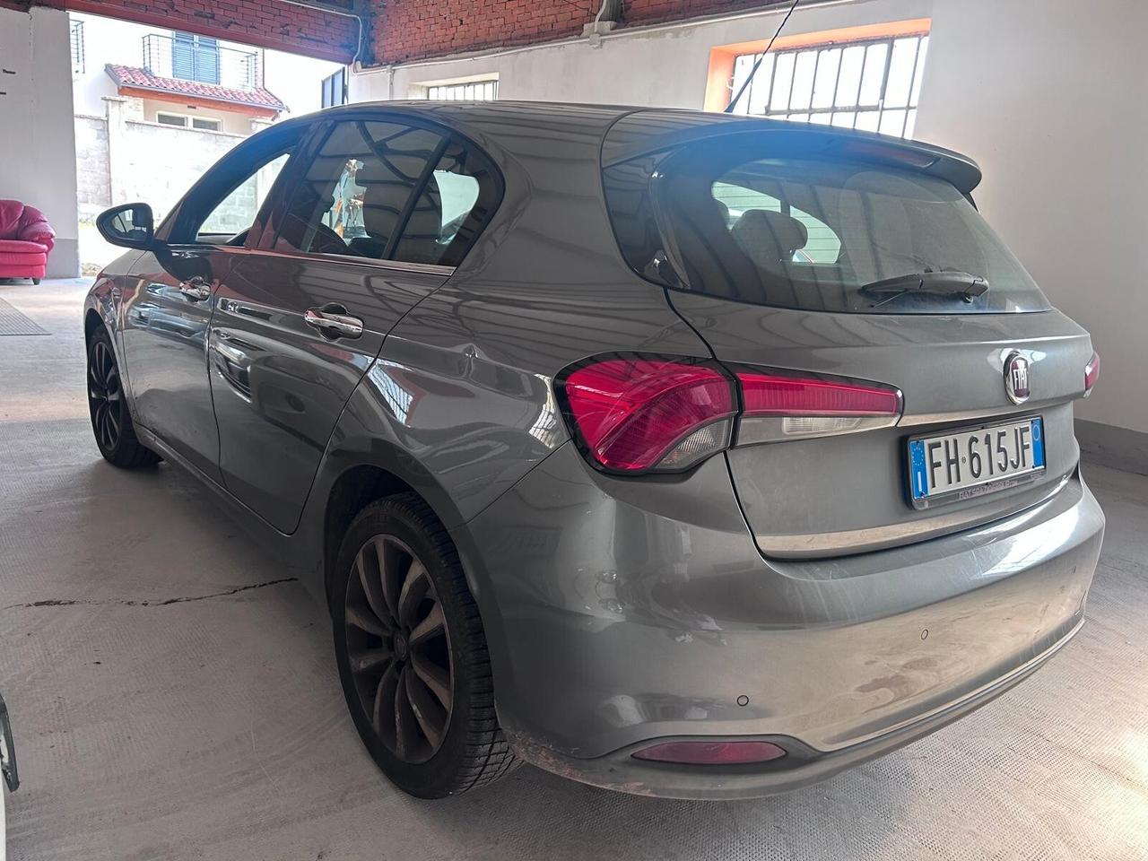 Fiat Tipo 1.6 Mjt S&S 5 porte Easy