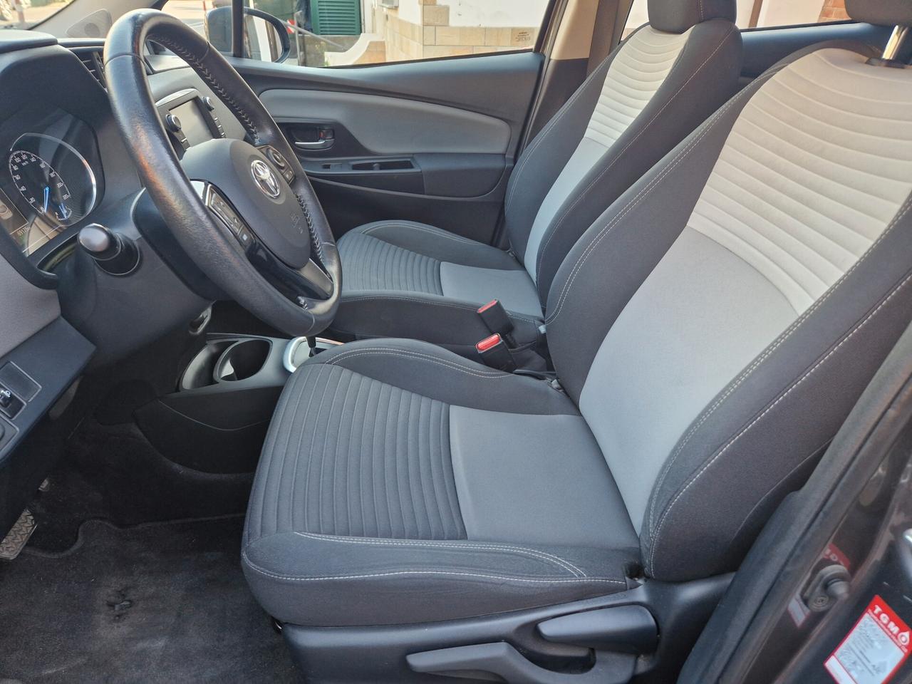 Toyota Yaris Hybrid 1.5 73CV AUTOMATICA, Bluetooth, Retrocamera, ADAS