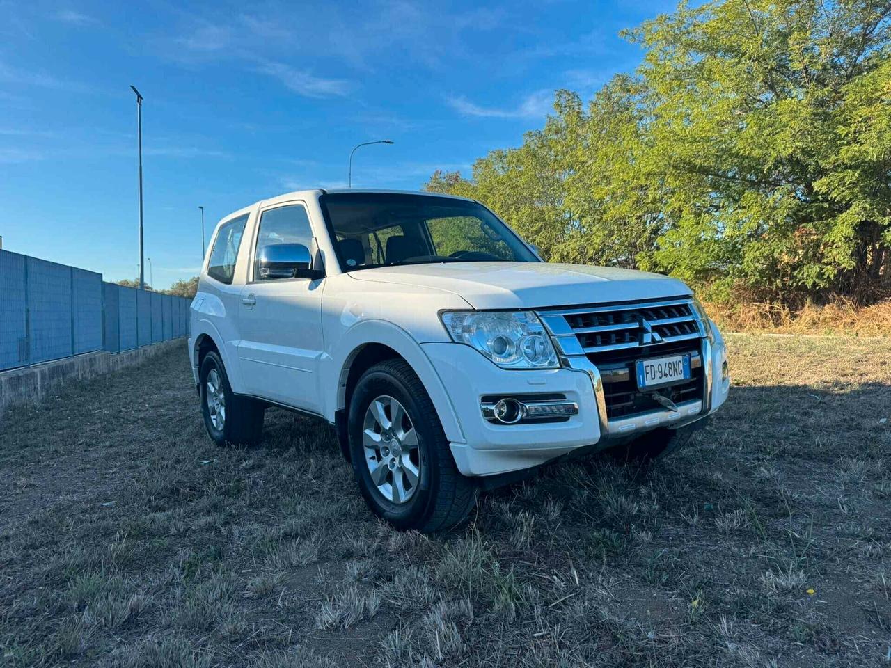 Mitsubishi Pajero 3.2 DI-D 16V aut. 3p. Instyle DPF 2016 verricello