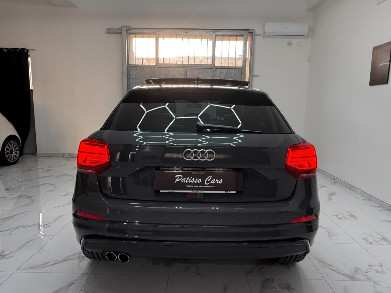 Audi Q2 35 TDI 2.0 Identity Black TETTO APRIBILE