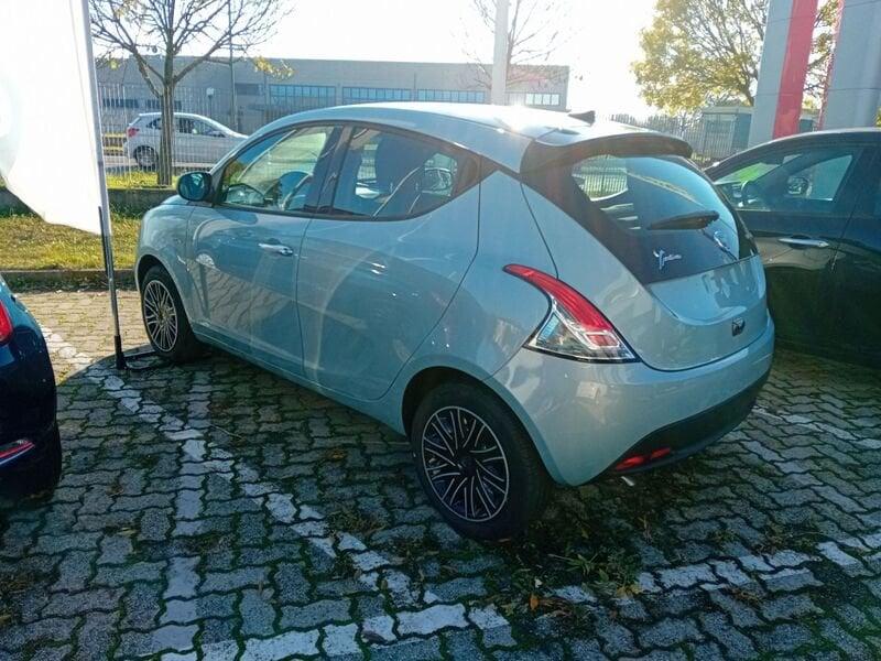 Lancia Ypsilon 1.0 FireFly 5 porte S&S Hybryd Gold