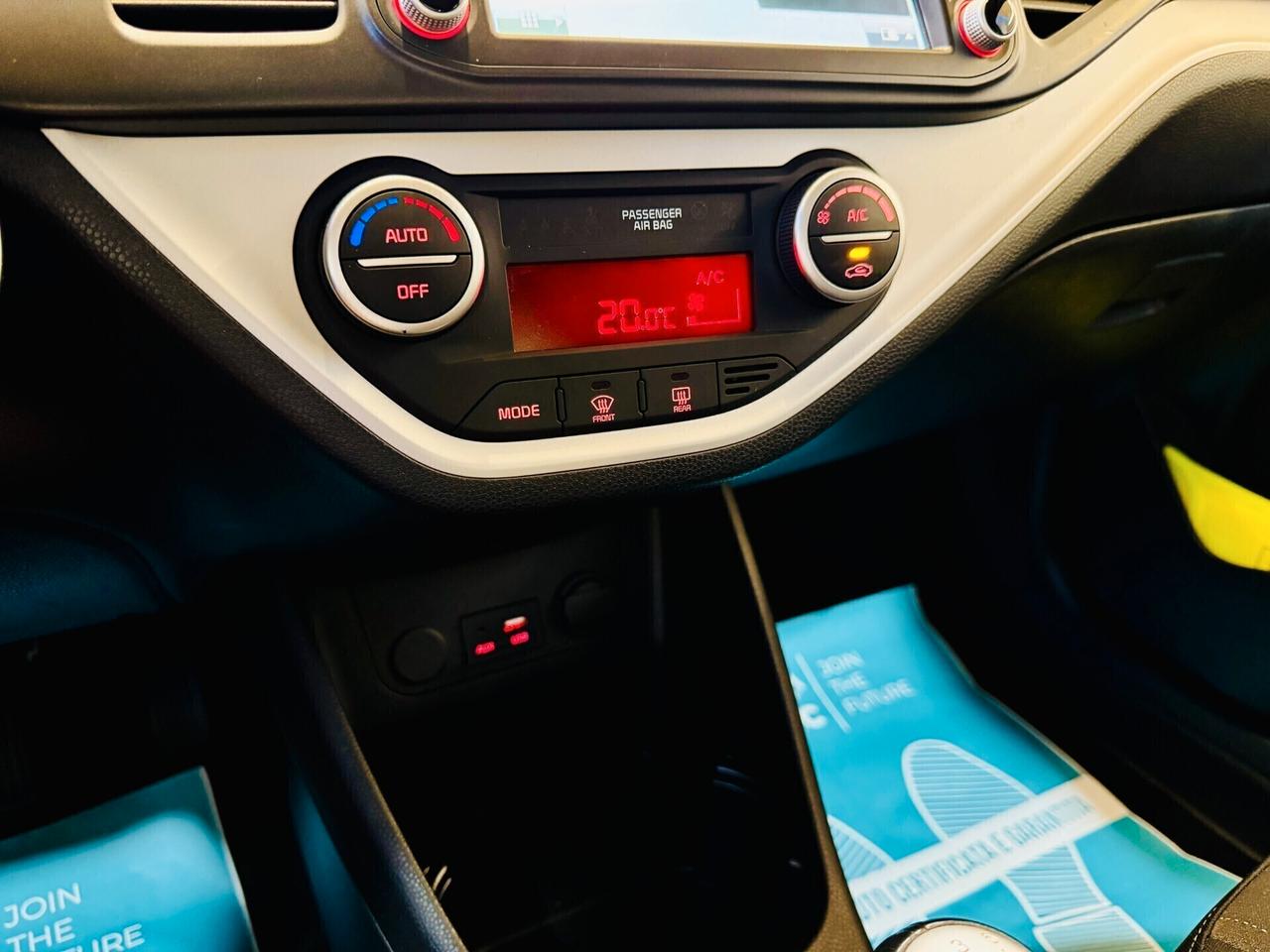 Kia Picanto 1.0 5p. NAVI / R-Camera / Touch
