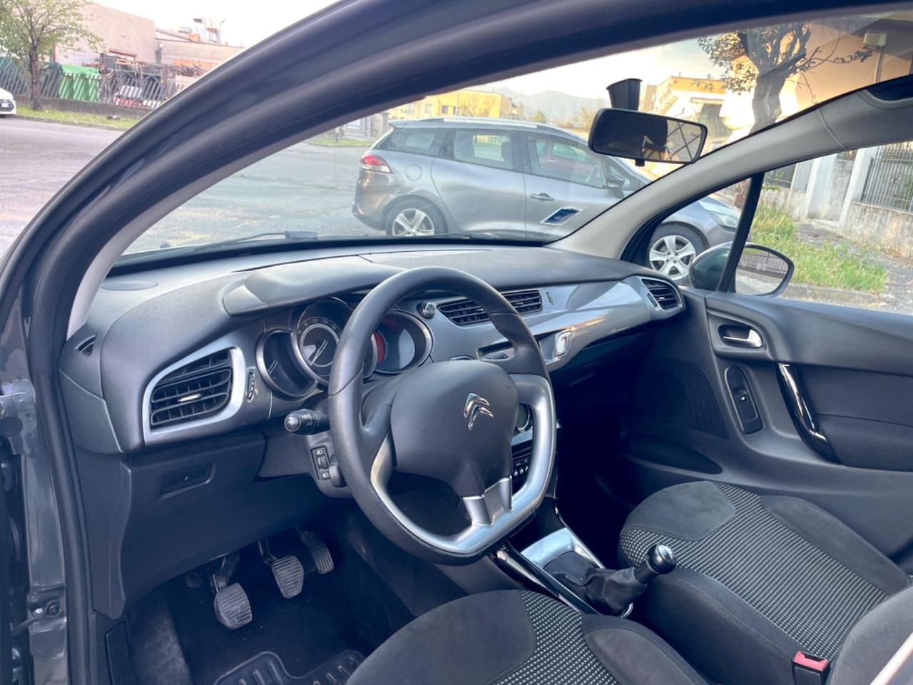 Citroen C3 1.2 VTi 82 Exclusive tetto panoramico per Neopatentati 2014
