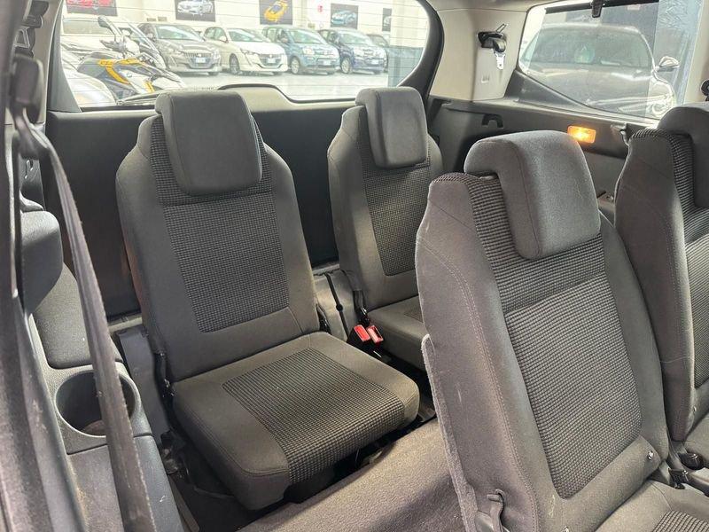 Peugeot 5008 5008 1.6 hdi Business 112cv