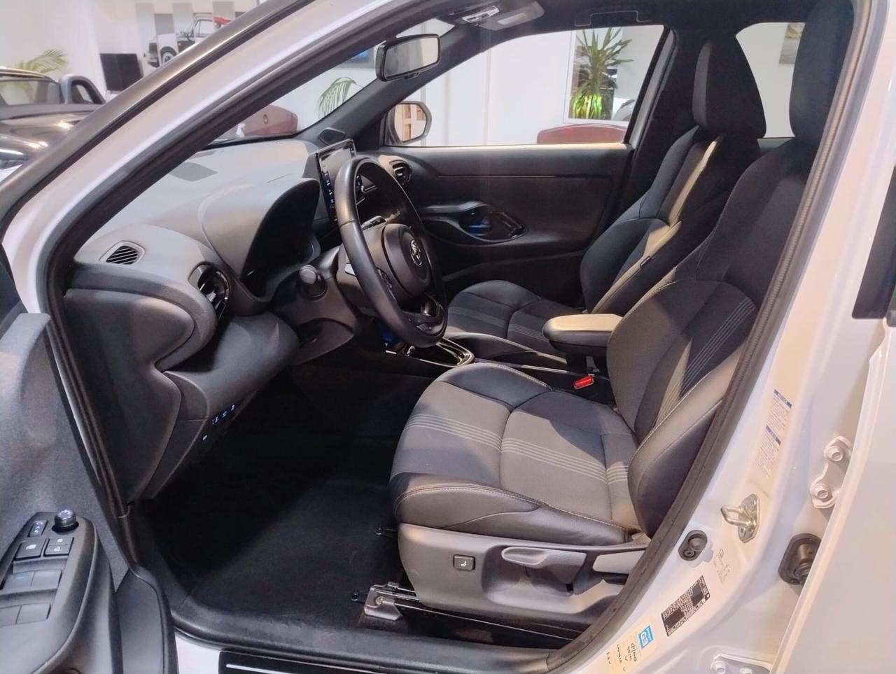 Toyota Yaris Cross 1.5 Hybrid 5p. E-CVT AWD-i Adventure