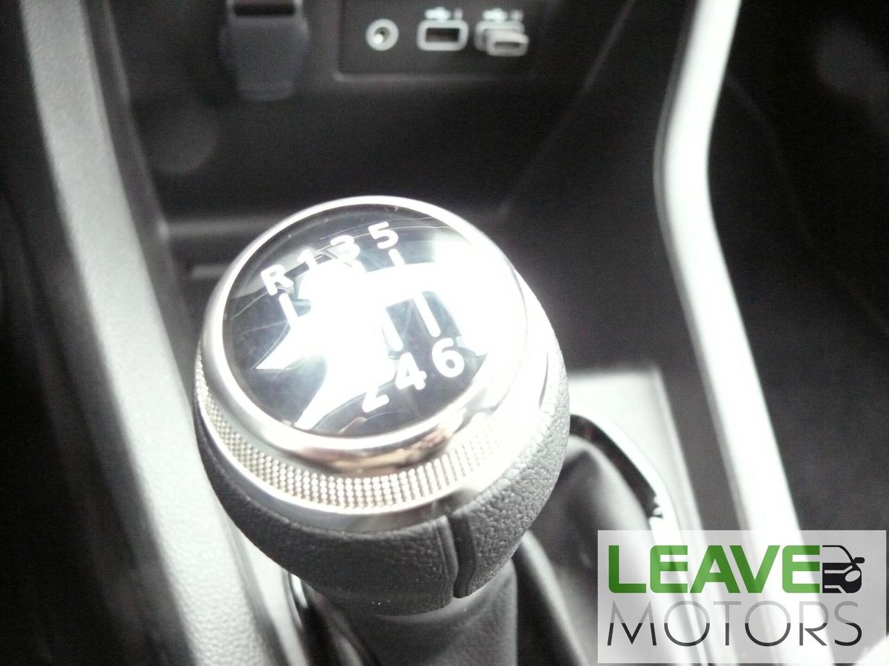 Renault Clio 100 CV GPL Evolution (M1495)