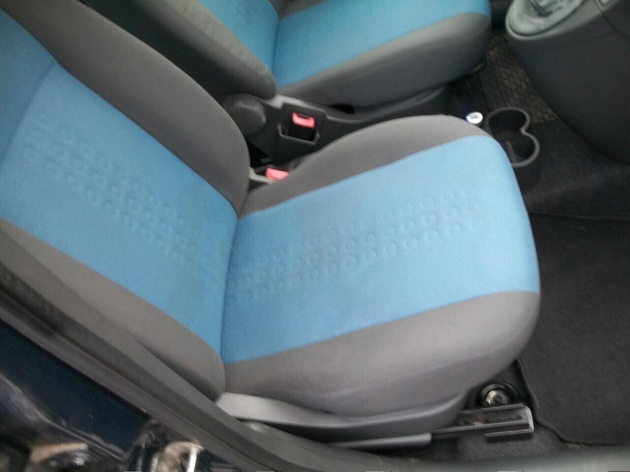 Fiat Panda 1.2 Emotion 1242 BENZINA EURO 05 NERA KM 199587 A EURO 3990,00 PIU PASSAGGIO E GARANZIAO GARANZIA UN ANNO