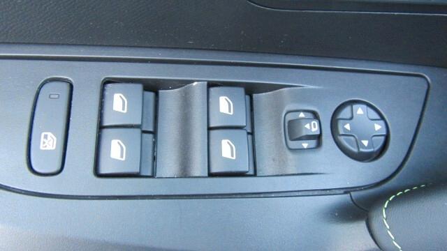 Peugeot 2008 PureTech 130 S&S EAT8 GT