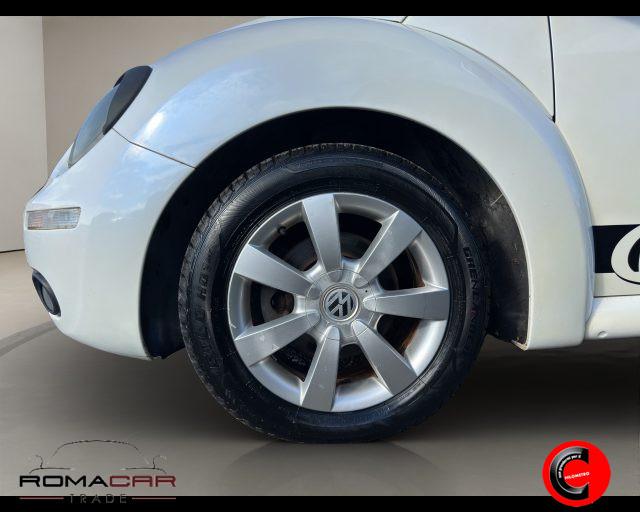 VOLKSWAGEN New Beetle 1.6