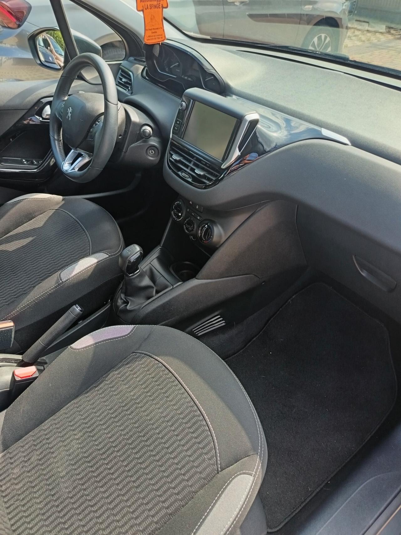 Peugeot 208 PureTech 82 5 porte Allure"FINO AL 15/08 P.P. INCLUSO"