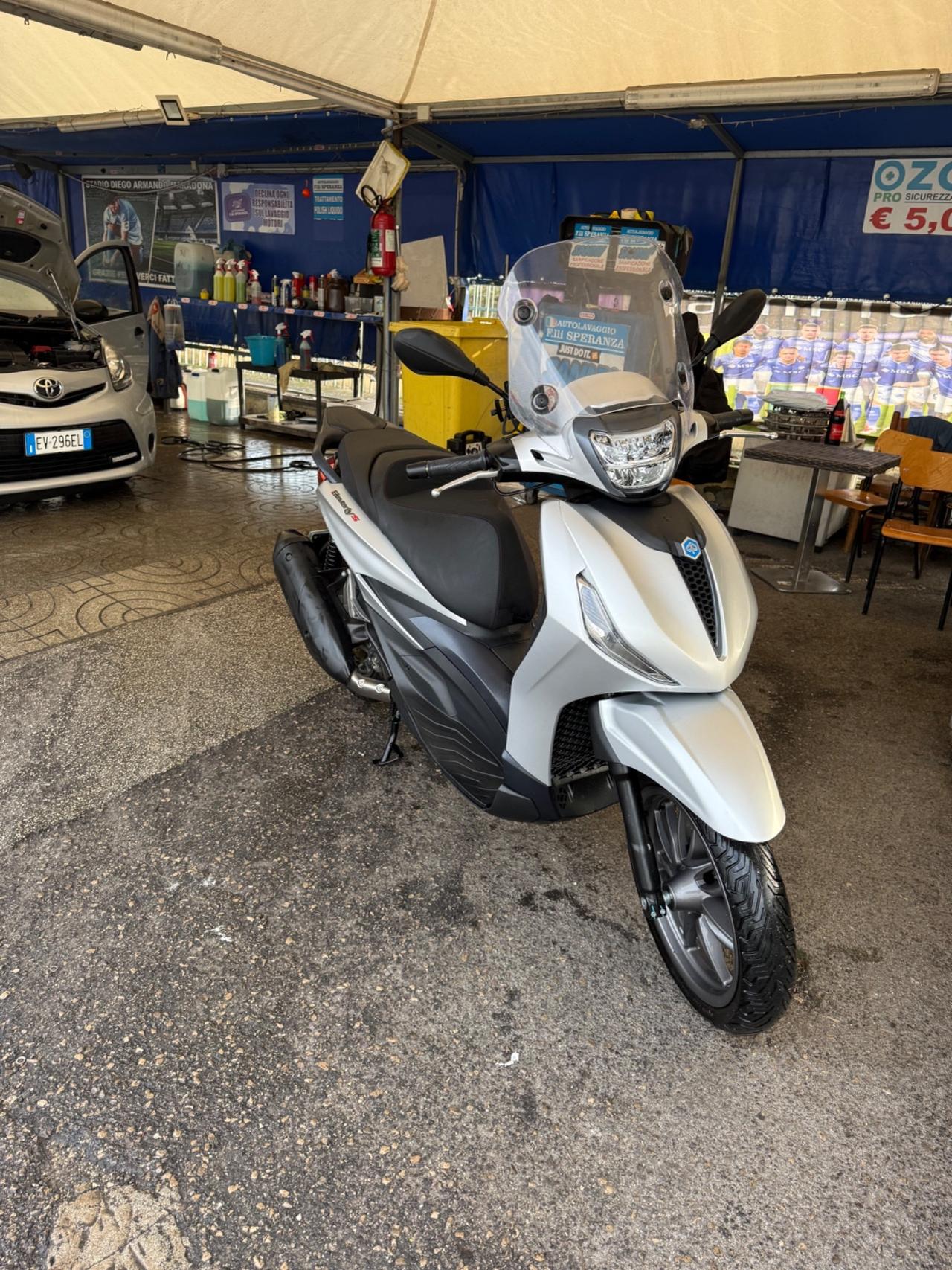 Piaggio Beverly 300 s
