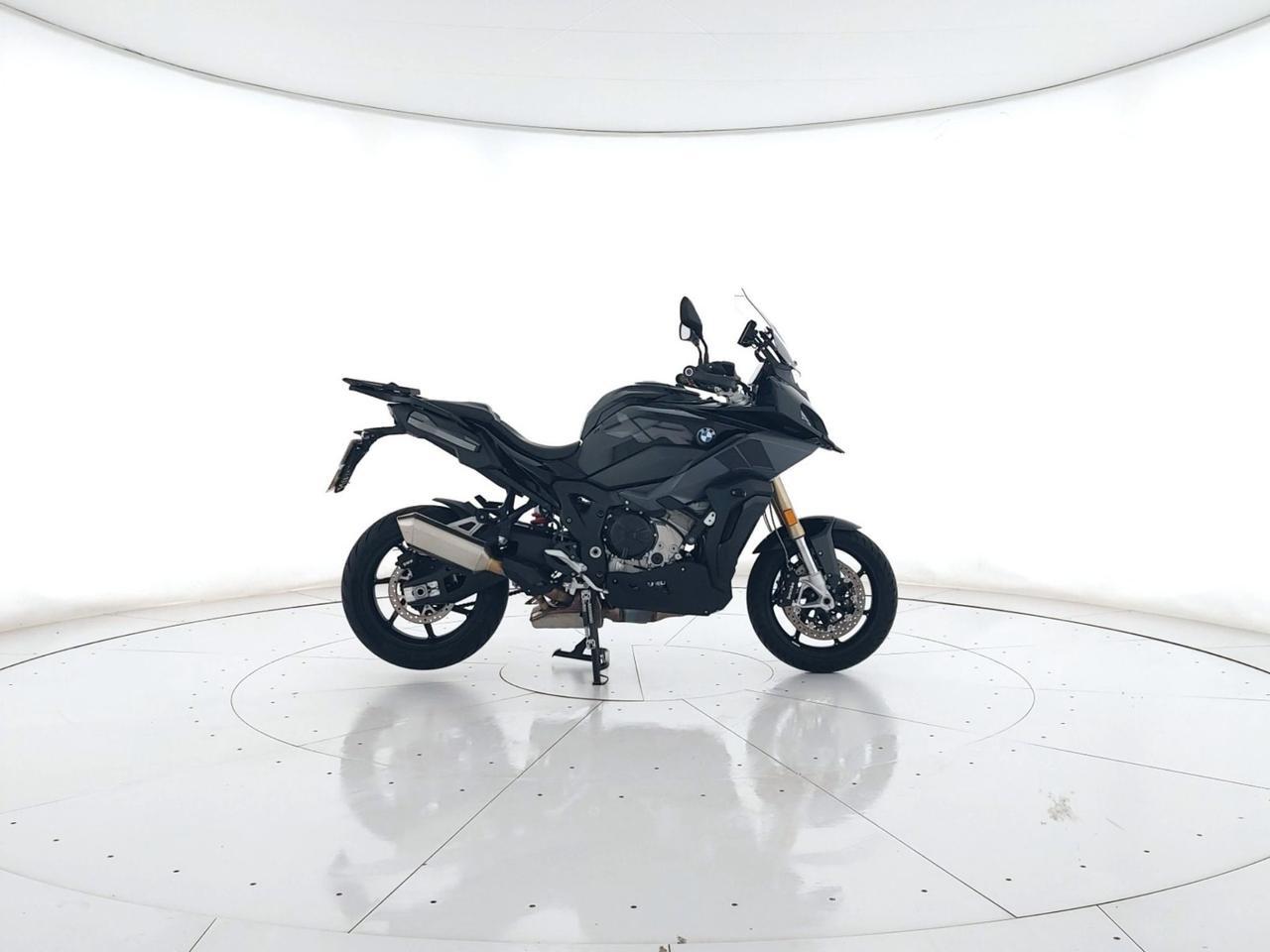 BMW S 1000 XR TRIPLE BLACK 2.500KM+C17"