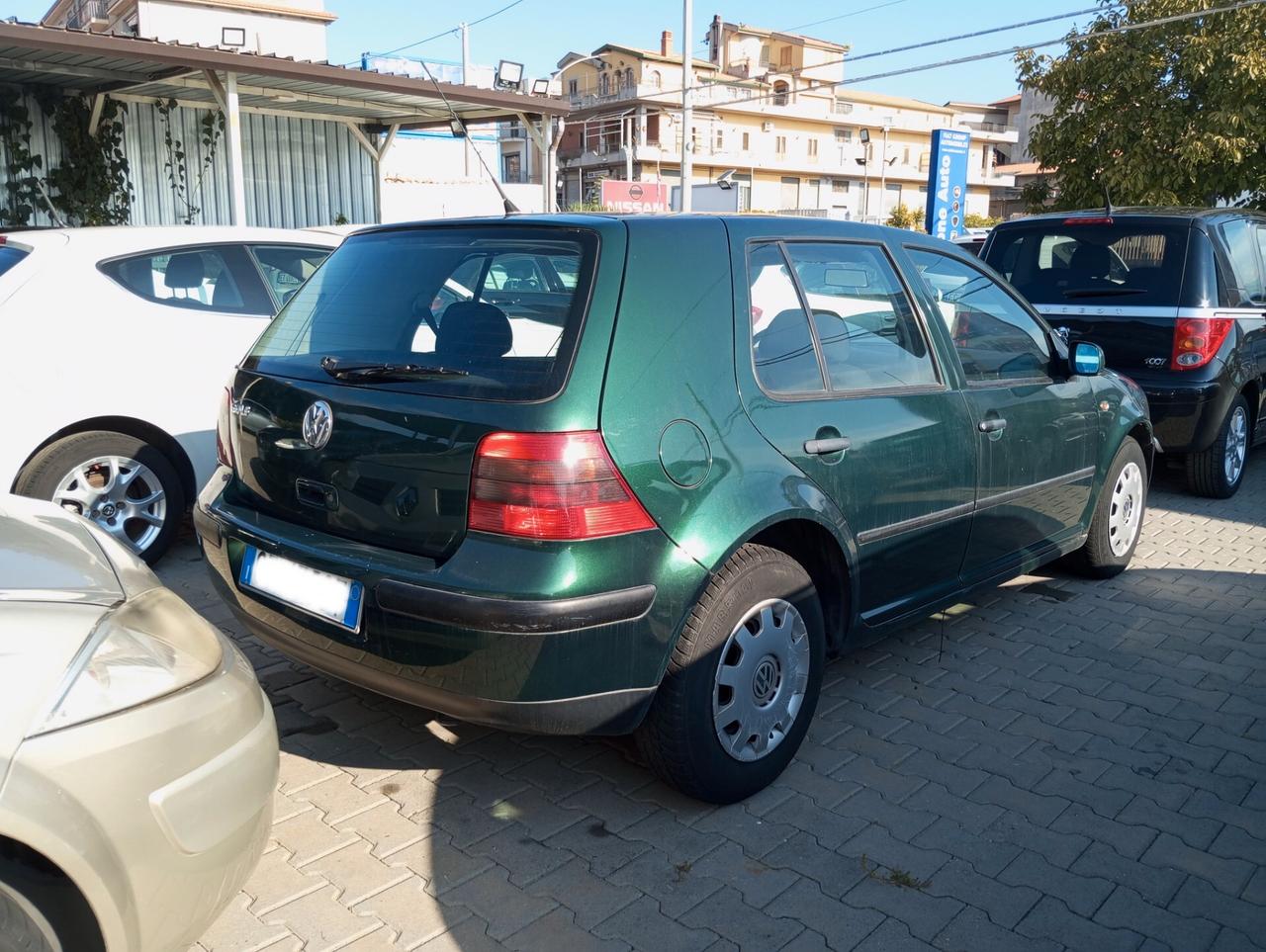 Volkswagen Golf 1.6 5p. Trendline