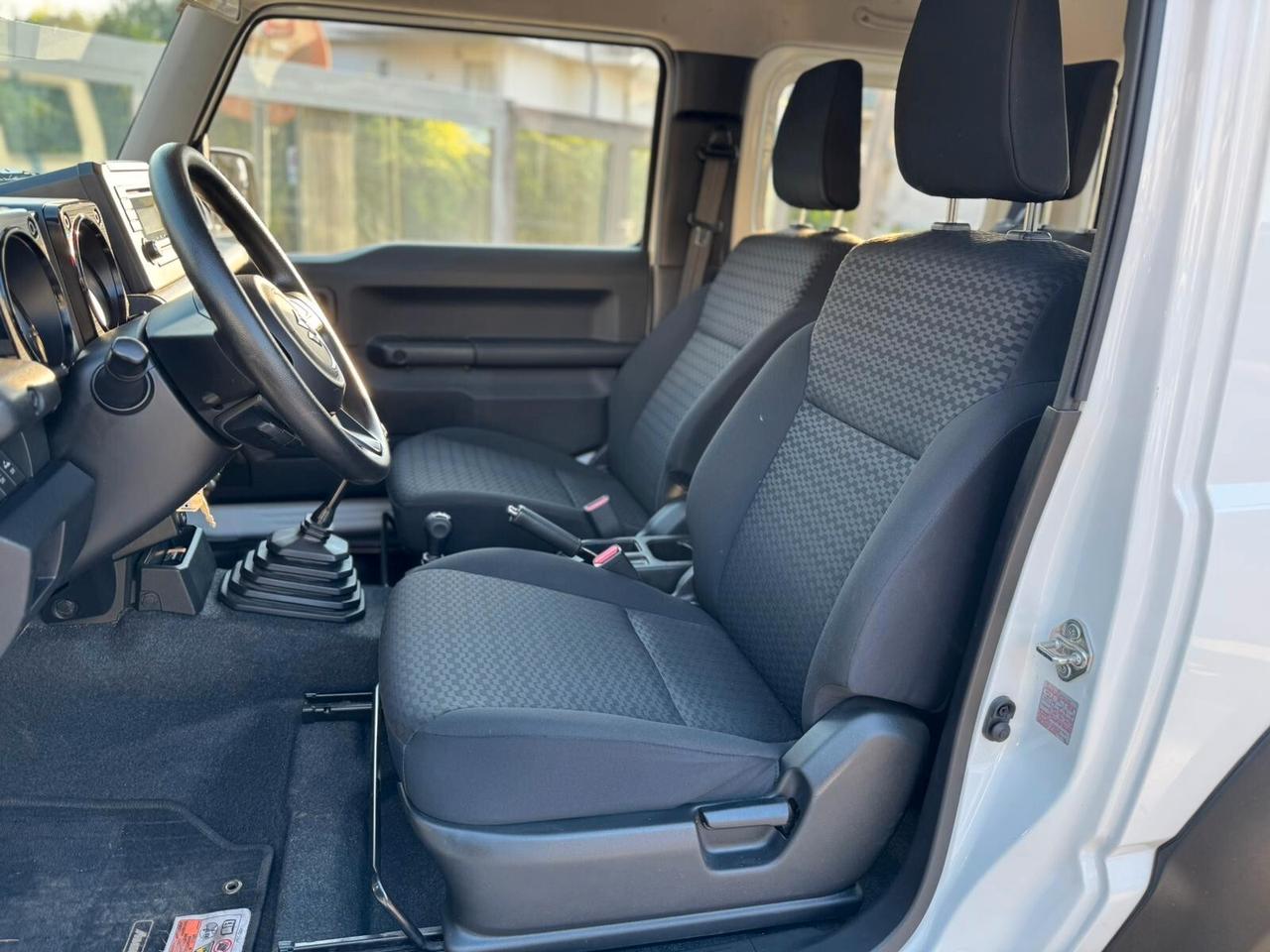 Suzuki Jimny 1.5 5MT PRO 4wd