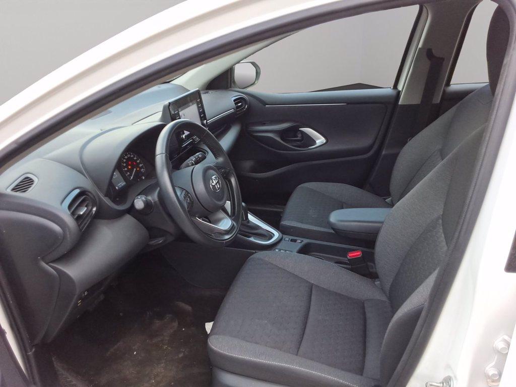 TOYOTA Yaris 1.5h active del 2023