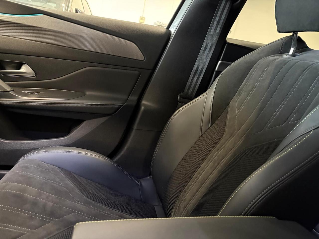 Peugeot 308 SW GT Hybrid 180 e-EAT8 PHEV SPOTICAR