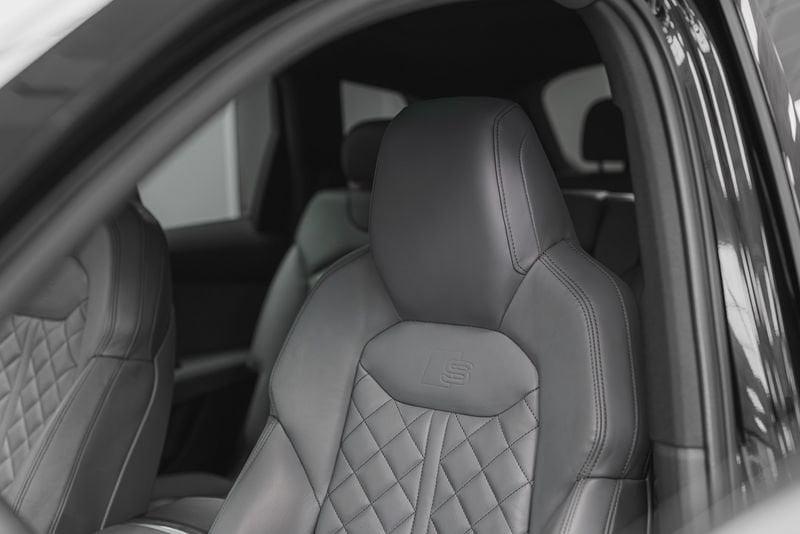 Audi Q7 AUDI Q7 S- LINE *7 POSTI*